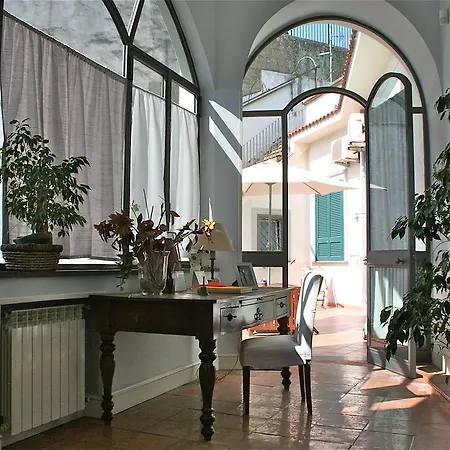 La Corte Frühstückspension